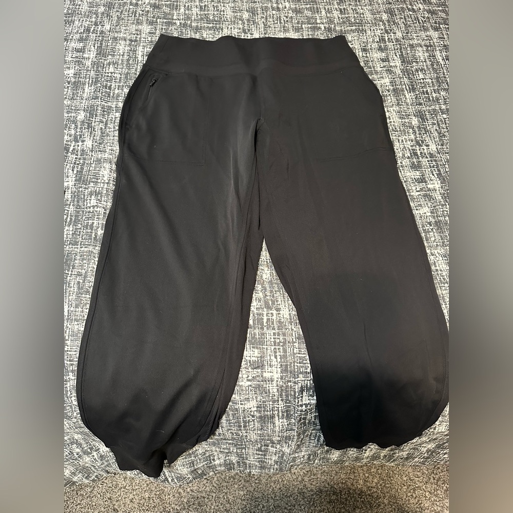 Athleta Joggers size Large black
